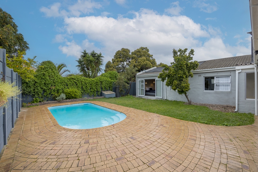4 Bedroom Property for Sale in Edgemead Western Cape